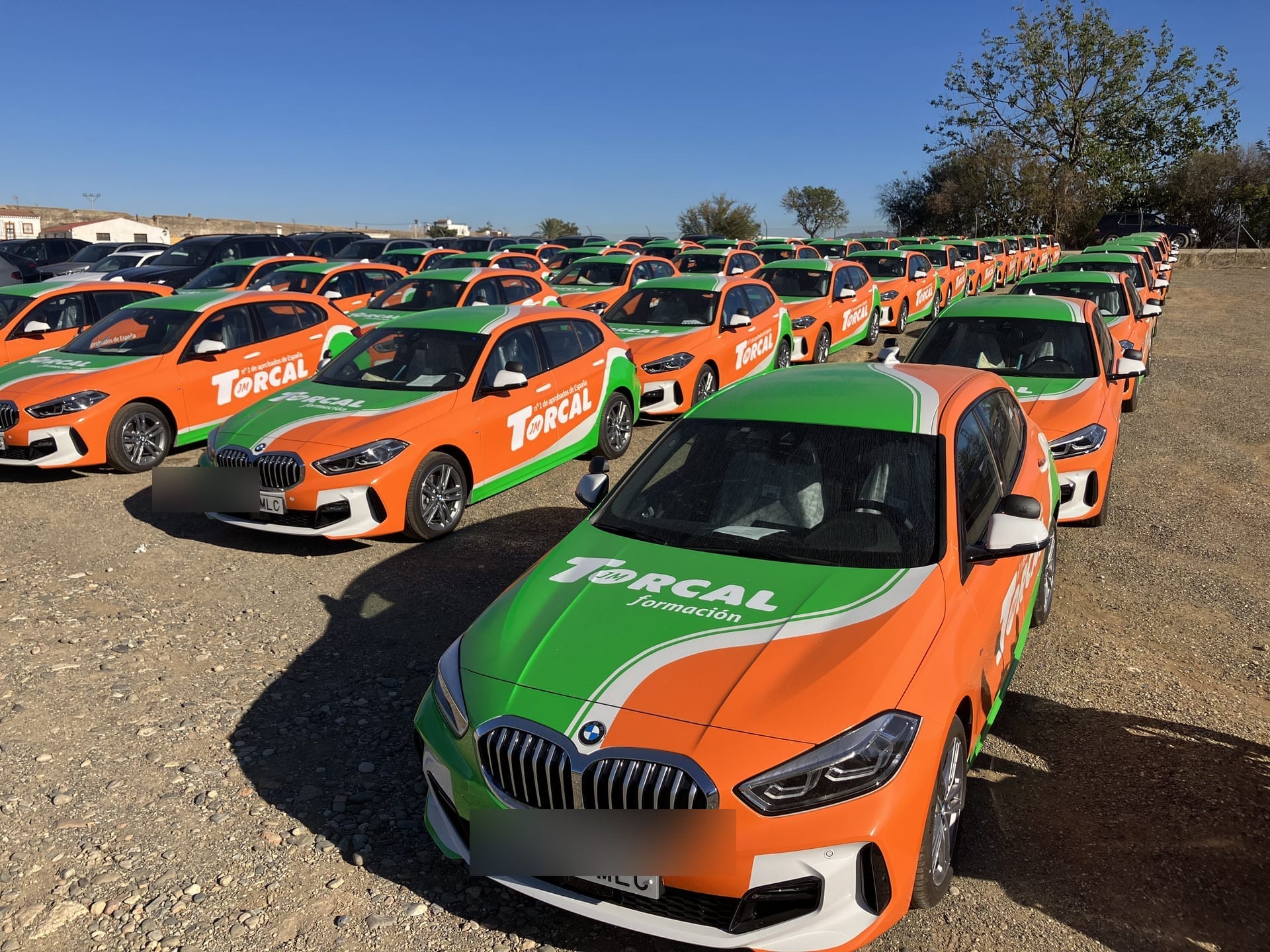 Turismos — Flota de Autoescuela, rotulación de flota en Málaga — Hangar Wraps