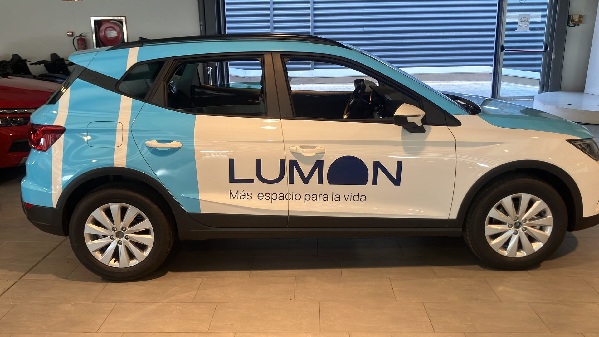 Vehículos comerciales — Flota Lumon, rotulación de flota en Málaga — Hangar Wraps