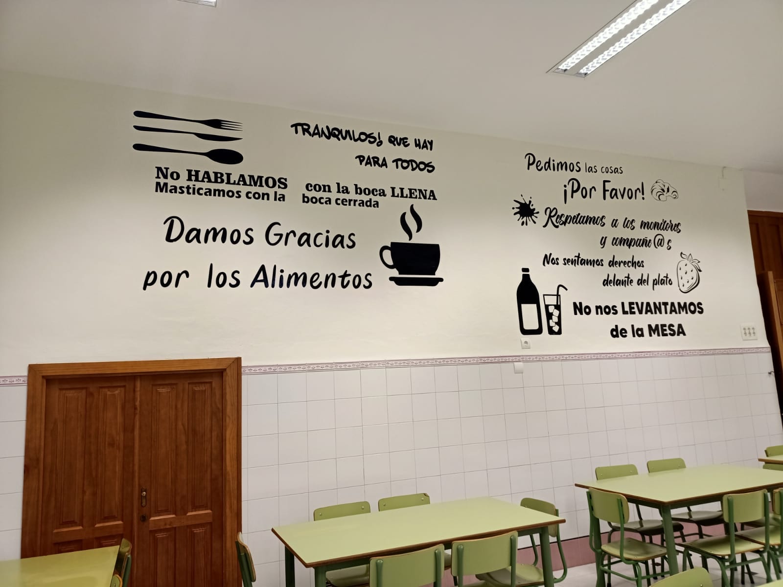 Rotulación Local, rotulación de local en Málaga — Hangar Wraps