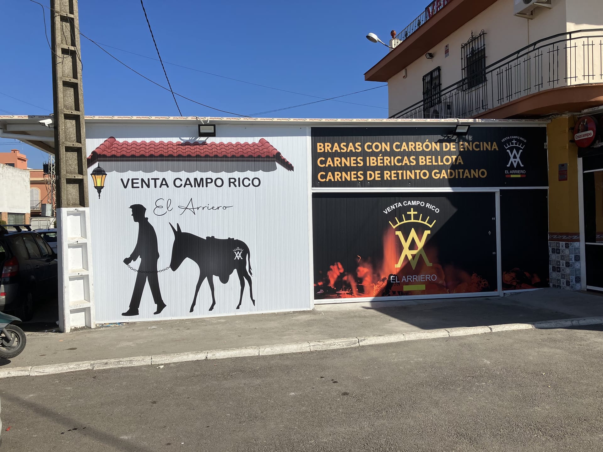 Venta El Arriero, rotulación de local en Málaga — Hangar Wraps (detalle 3)