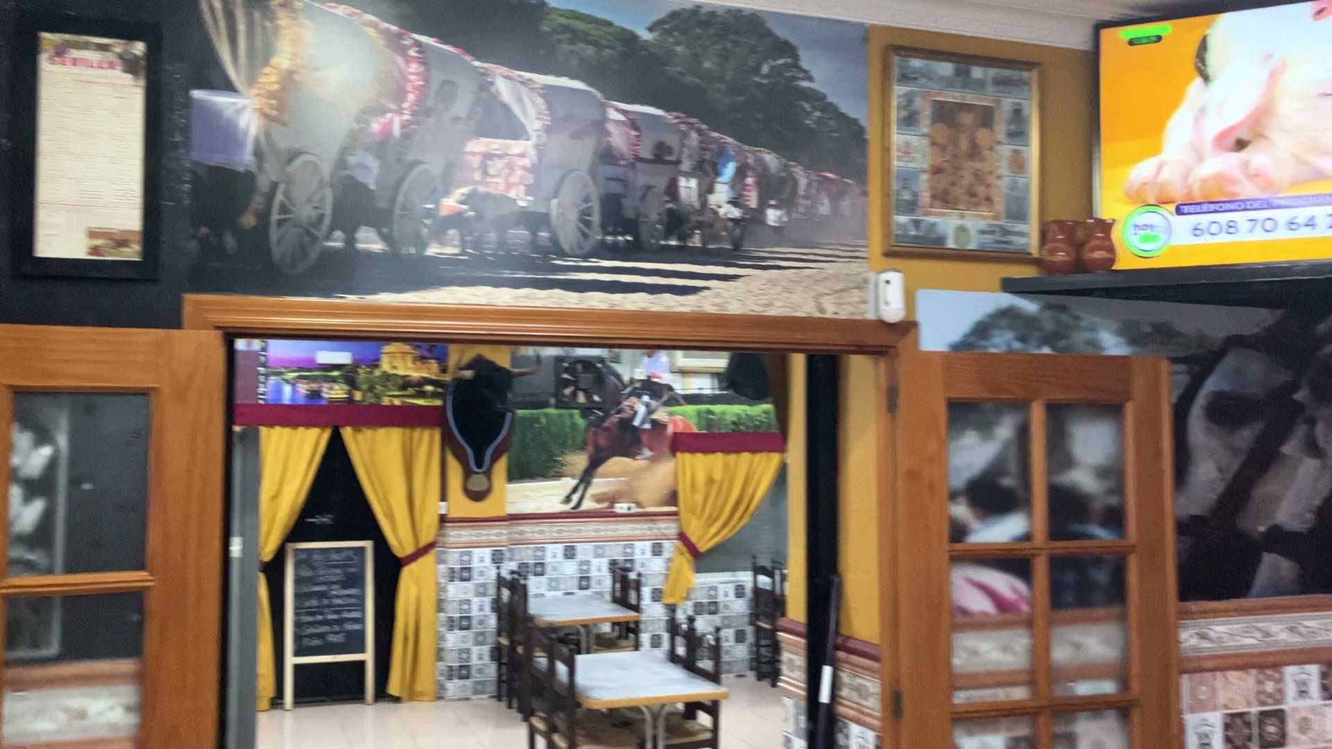 Venta El Arriero, rotulación de local en Málaga — Hangar Wraps (detalle 8)
