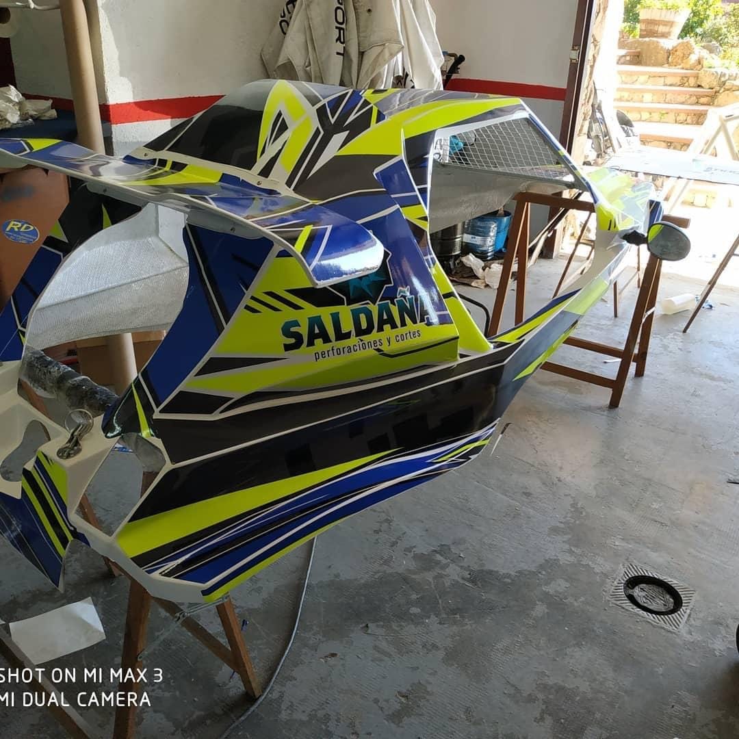 Coche de competición — Coche de Carreras, vinilado de vehículo en Málaga — Hangar Wraps (detalle 3)
