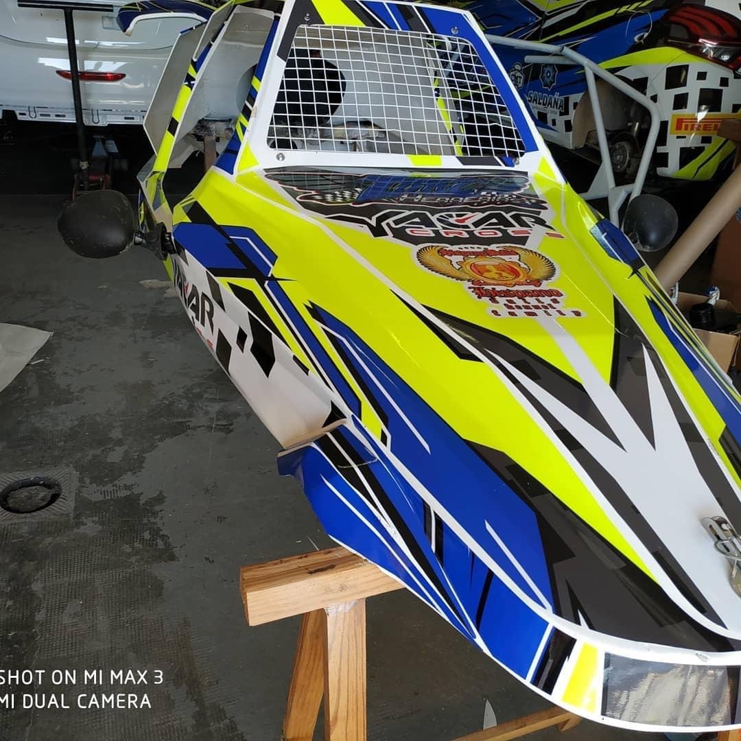 Coche de competición — Coche de Carreras, vinilado de vehículo en Málaga — Hangar Wraps (detalle 4)