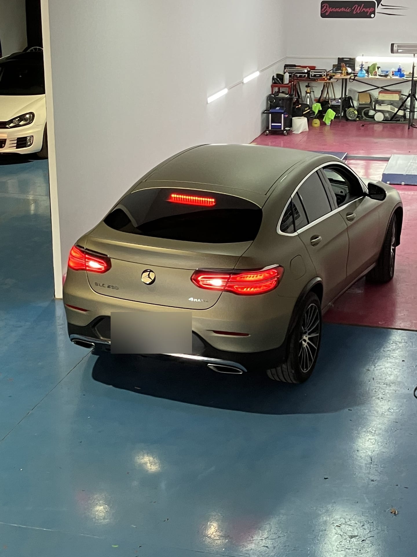 Mercedes GLC Coupé — Mercedes GLC, vinilado de vehículo en Málaga — Hangar Wraps (detalle 3)